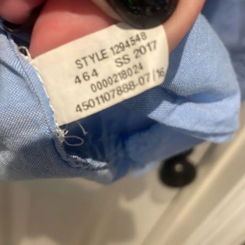 Under Armour button down SZ large - Picture 3 of 8